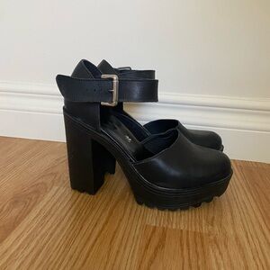 L’intervalle platform heels